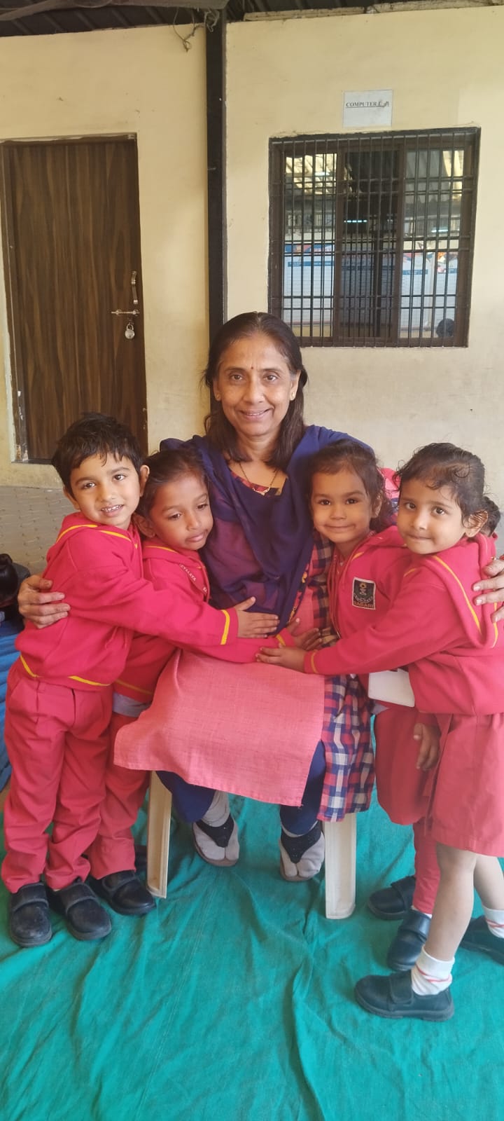 HUG DAY