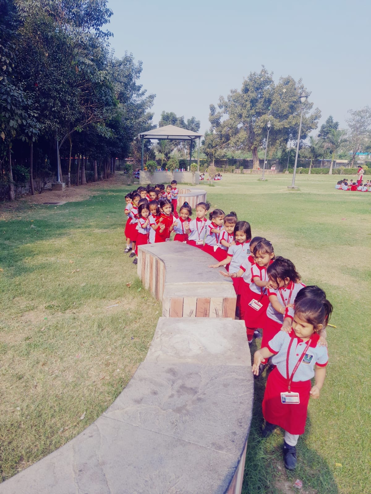 PLAYGROUP VISIT TO GARDEN